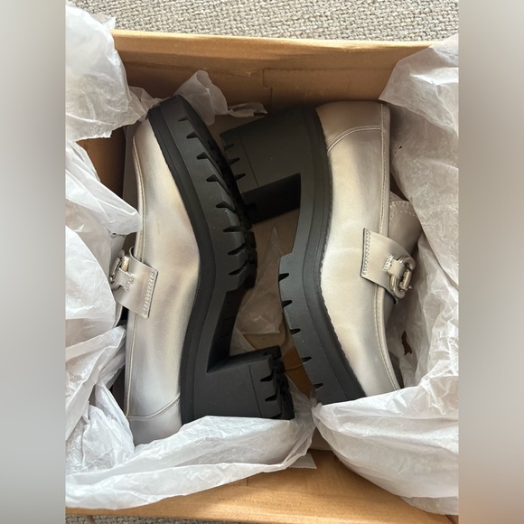 Steve Madden Bessa Silver Platform Loafers Size 39 Vegan Leather Chunky Heel - Picture 7 of 15